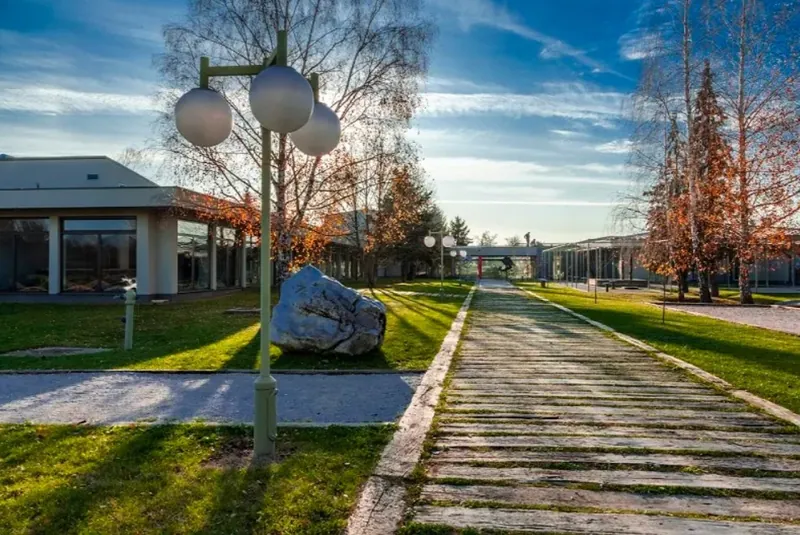 Staza kroz banjski park
